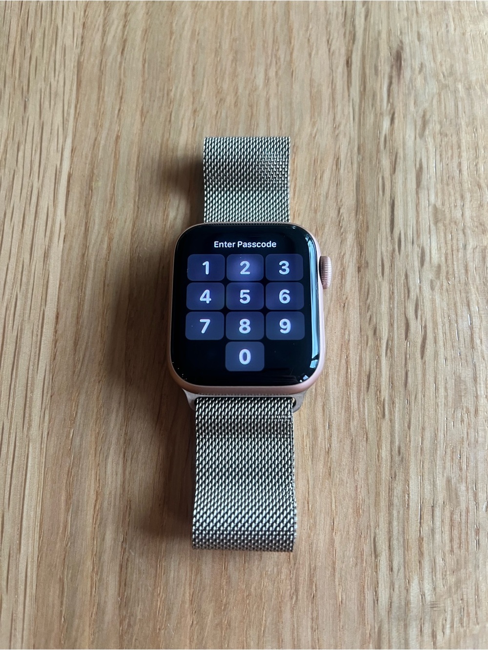 Apple Watch SE Rose Gold Case with Gold Milanese Loop Band
